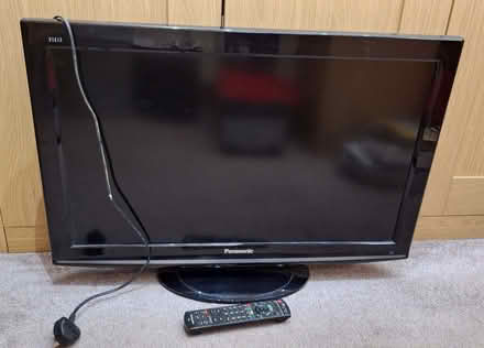 Photo of free Panasonic TV (Abingdon-on-Thames OX14) #1
