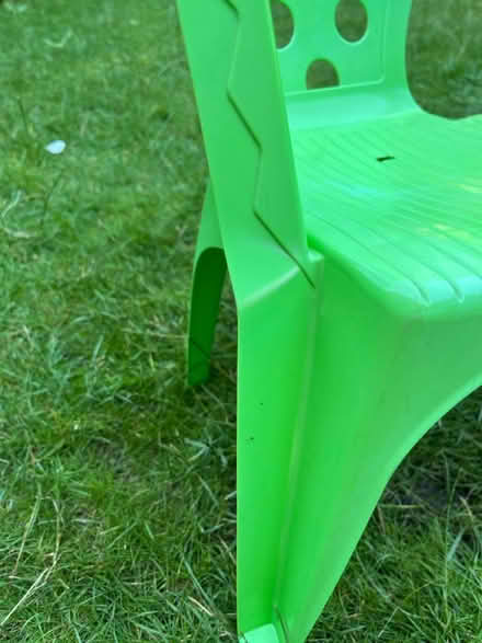 Photo of free Small child’s plastic chair (East Twickenham, TW1) #3