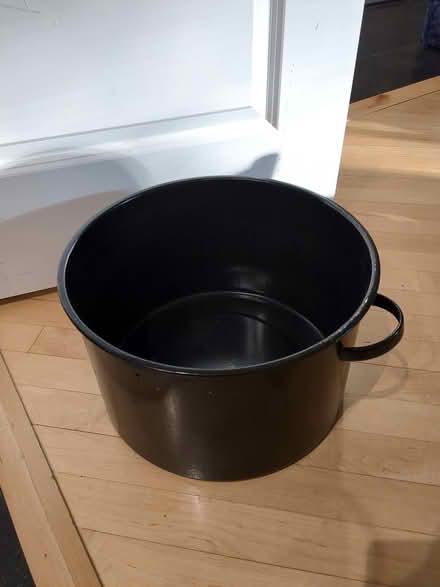 Photo of free Enamel canning pot (Hunt Club/Prince of Wales) #1
