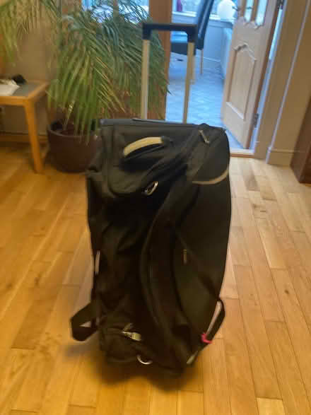 Photo of free Soft suitcase/bag with 2 wheels (Edinburgh EH5) #3