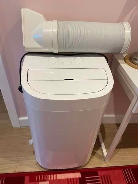 Photo of free Portable air con unit (Broadwater Down TN2) #1