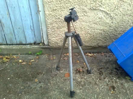 Photo of free Camera tripod (GU51) #1