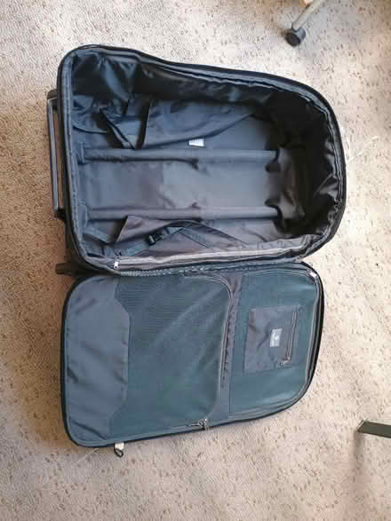 Photo of free Eagle creek suitcase, zip broken (Nether Edge, S7) #1