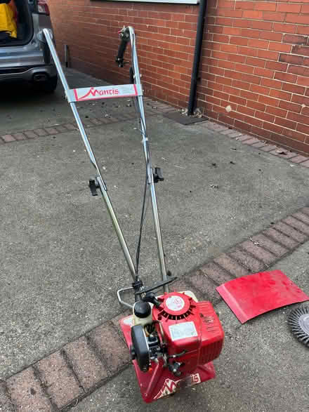 Photo of free Mantis Tiller with lots of accessories - not working (Scunthorpe DN15) #1