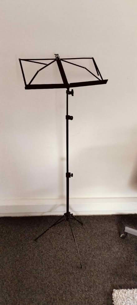 Photo of free Violin stand and course books (Sw48hd) #1