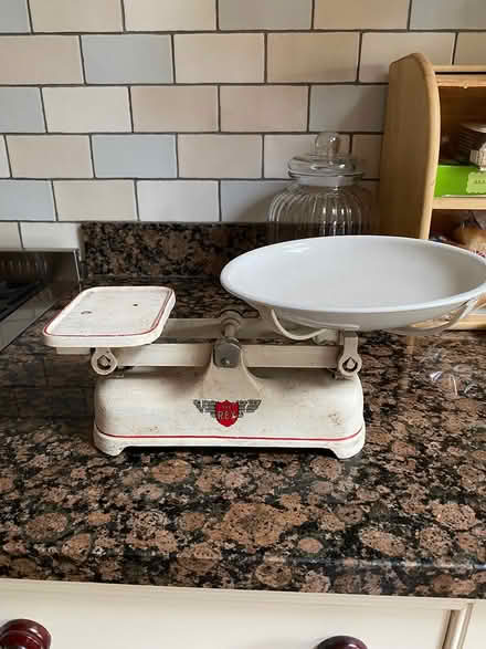 Photo of free Vintage weighing scales (West Ewell Epsom KT19) #1