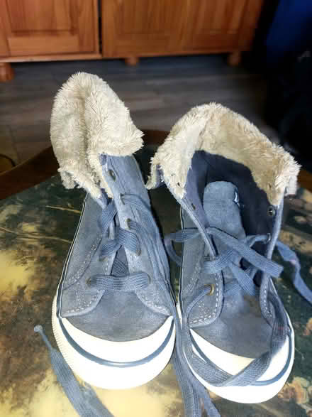 Photo of free Kids shoes (Greaves LA1) #1