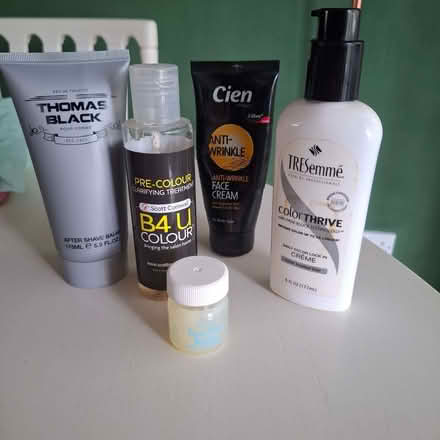 Photo of free Assorted toiletries (BT17) #1