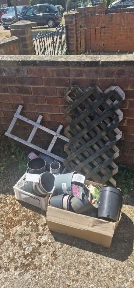 Photo of free Plastic pots and wood trellis (Chessington KT9) #1