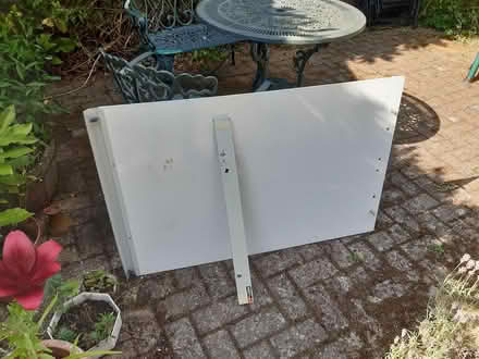 Photo of free Flip chart stand (Reigate RH2) #3