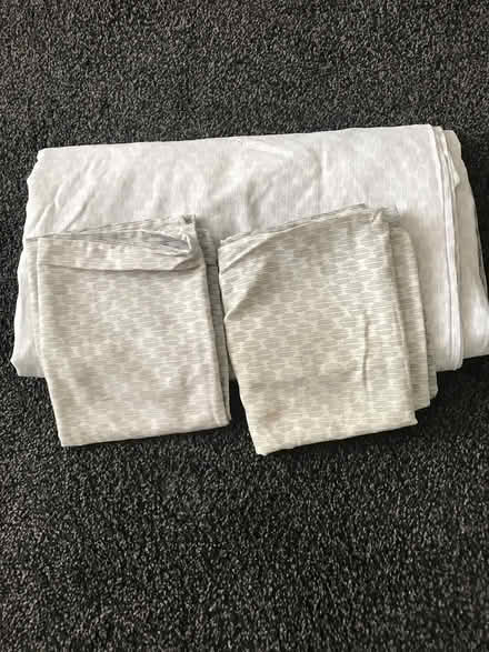 Photo of free Double Duvet cover (Dunstable) #1