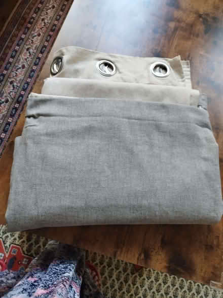 Photo of free Mirror,baby coat mattress, curtains and electric kettle (Tottenham N17) #3