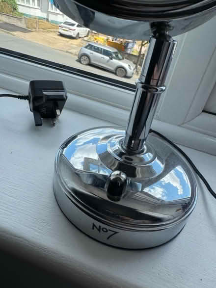 Photo of free No 7 Illuminated Face Mirror (RM14) #2