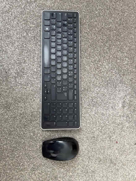 Photo of free Wireless AZERTY (French) keyboard & mouse for PCs. (Portobello EH15) #1