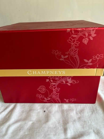 Photo of free Champneys box (Shirley, Croydon) #1