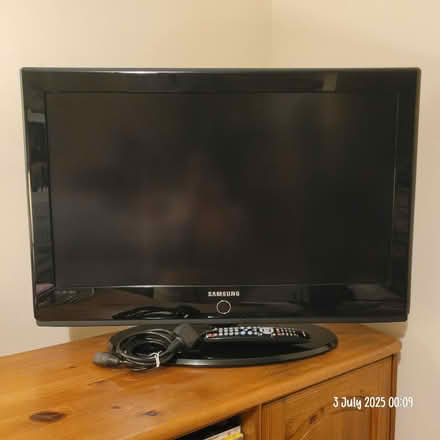 Photo of free 28" Samsung TV (B13) #1