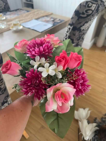 Photo of free Flowers - all to go together (SG18) #2