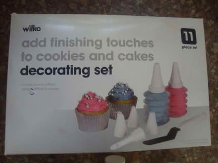 Photo of free Cake decorating set (Penn Hill BH14) #2