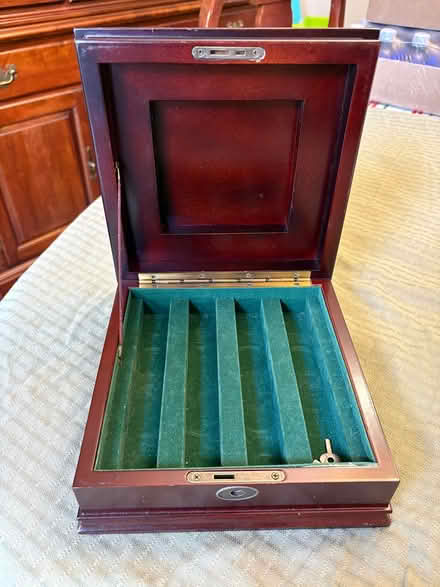 Photo of free Bombay Box (Middletown, NJ) #2