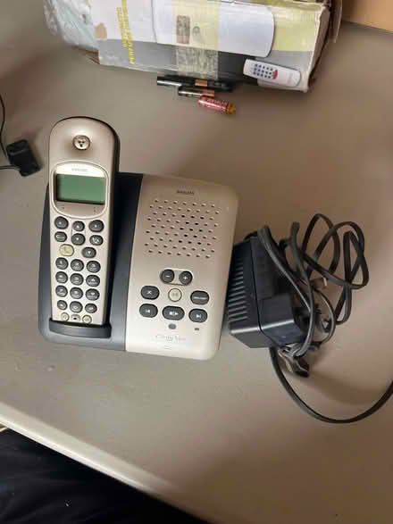Photo of free DECT answerphone with handset (Marlow Bottom SL7) #1