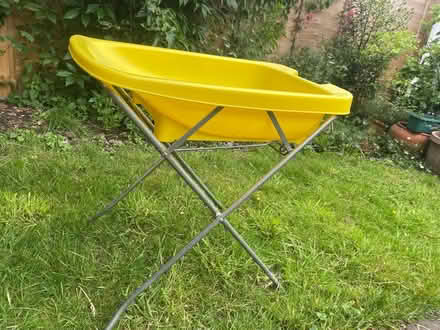 Photo of free Baby bath (Cricket Road OX4) #1