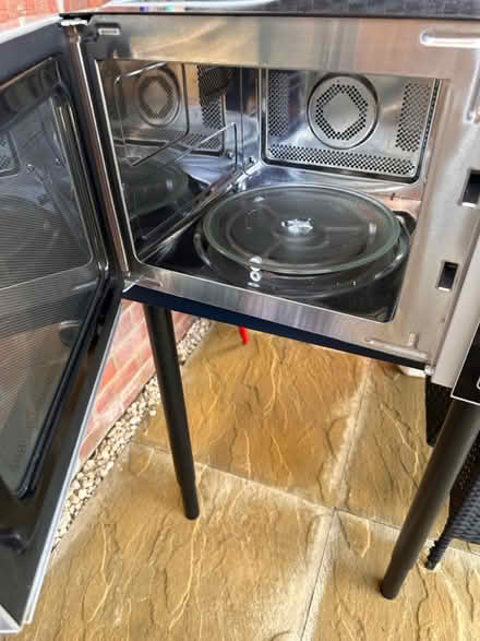 Photo of free Microwave (Wf82fy) #2