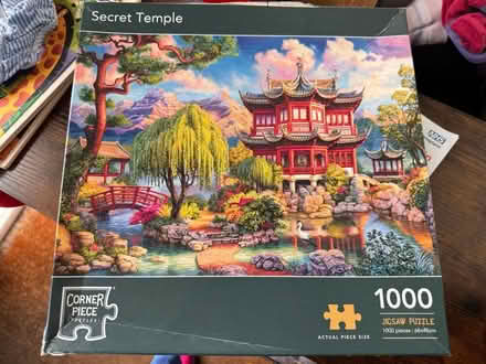 Photo of free 1000 piece jigsaw, complete (Cheadle Hulme SK8) #1