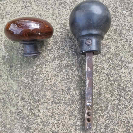 Photo of free Old door knobs (Owlpen GL11) #1