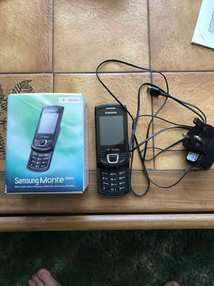 Photo of free Mobile Phone (Minster Lovell OX29) #1