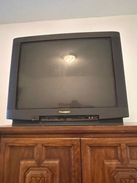 Photo of free Old school tv with remote (Chamblee) #1