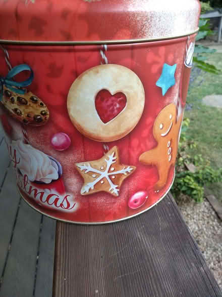 Photo of free Christmas cake tin (Newent GL18) #2