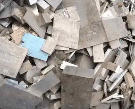 Photo of scrap aluminium or other metal (Pickering YO18) #1