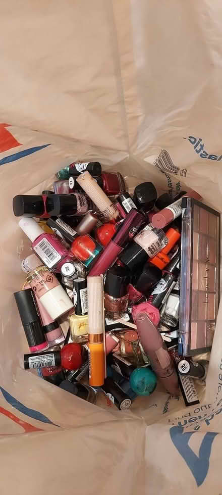 Photo of free Used Cosmetics & nail paint S10 (S10 Endcliffe Vale) #2