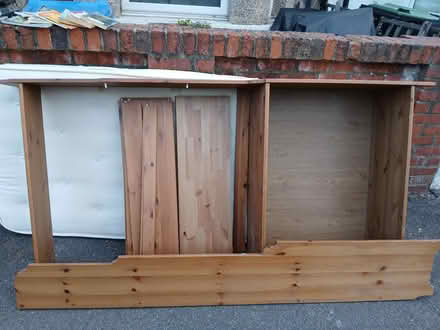 Photo of free IKEA shelving unit. (Woodside SE25) #1