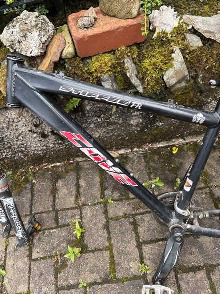 Photo of free mountain bike parts-various (Kendal LA9) #2