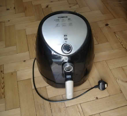 Photo of free Air Fryer - Working but very grubby (NR Farnham) #1