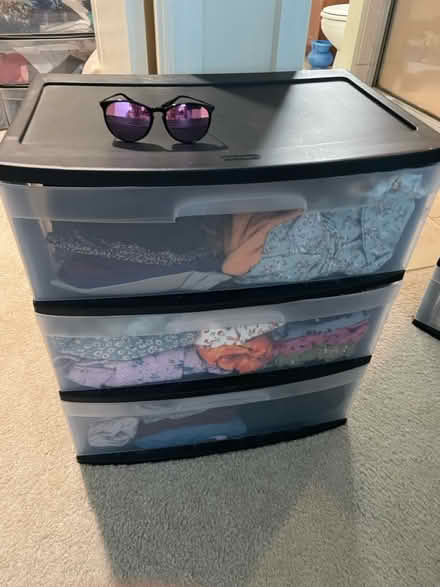 Photo of free 4 high q lightweight dressers (Grosvenor metro!) #1