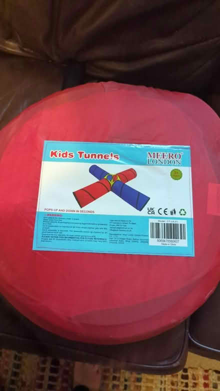 Photo of free Kids pop-up tunnel (Bebington) #1