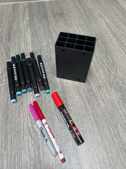 Photo of free Selection of Marker Pens (Southsea PO4) #1