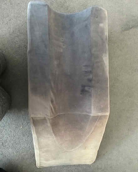 Photo of free Leg support cushion (Welwyn Garden City AL7) #2