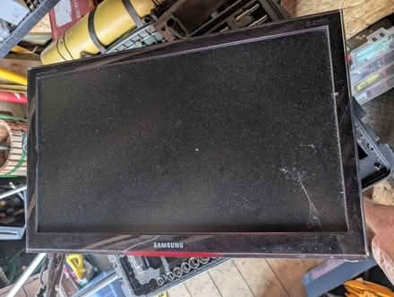 Photo of free LCD tv (Heathfield TN21) #1