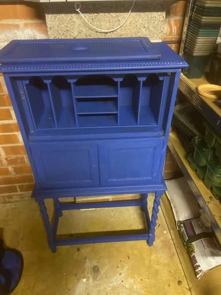 Photo of free bureau (Grange Park) #1