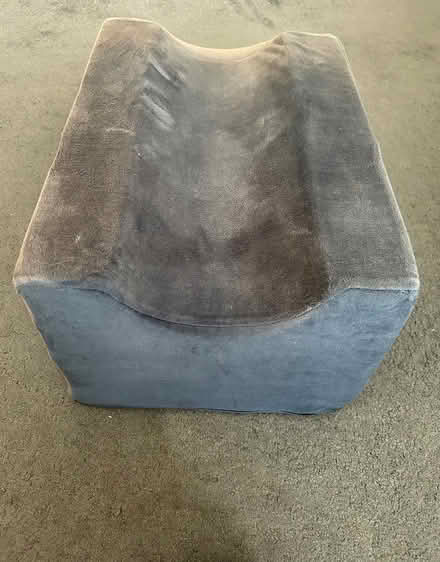 Photo of free Leg support cushion (Welwyn Garden City AL7) #1