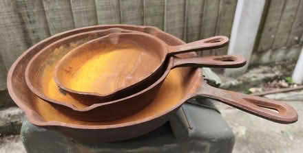 Photo of free 3 cast iron frying pan / skillets (Brimington, S43) #1