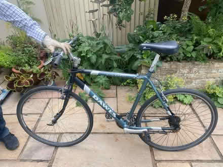 Photo of free Hybrid bike- needs repair (Wimbledon chase SW20) #1