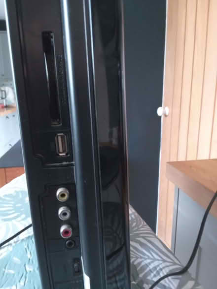 Photo of free 18 inch TV not used for a while (Kingswood BS15) #3