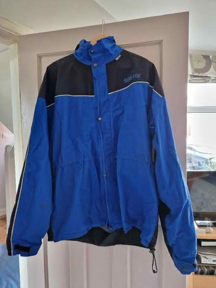 Photo of free Men's cycling jacket. (Upper Weston) #1