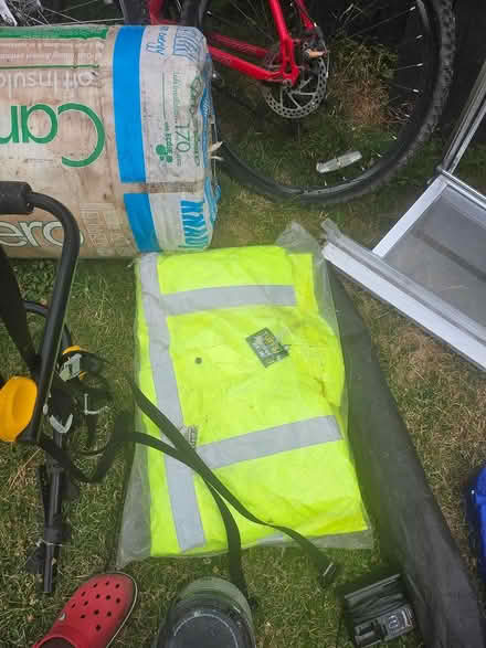 Photo of free Corner shower enclosure and tray (High wycombe HP13) #3