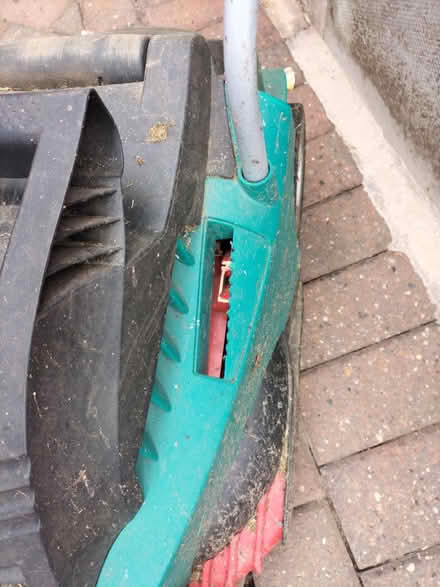 Photo of free bosch 36cm lawnmower (Wollaton NG8) #1