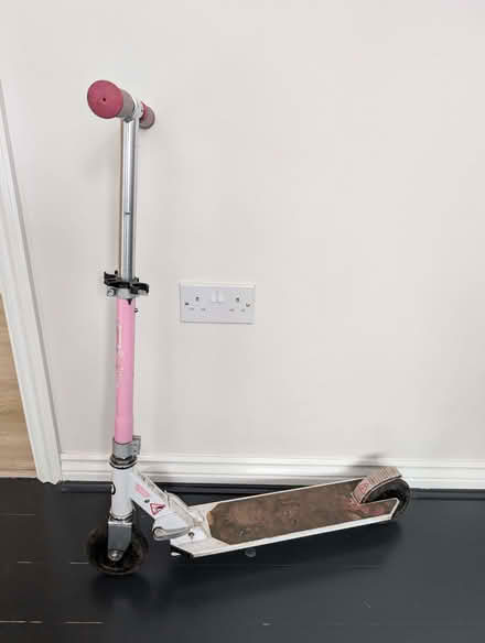 Photo of free Girls Scooter age 6-9 (Carterton OX18) #2